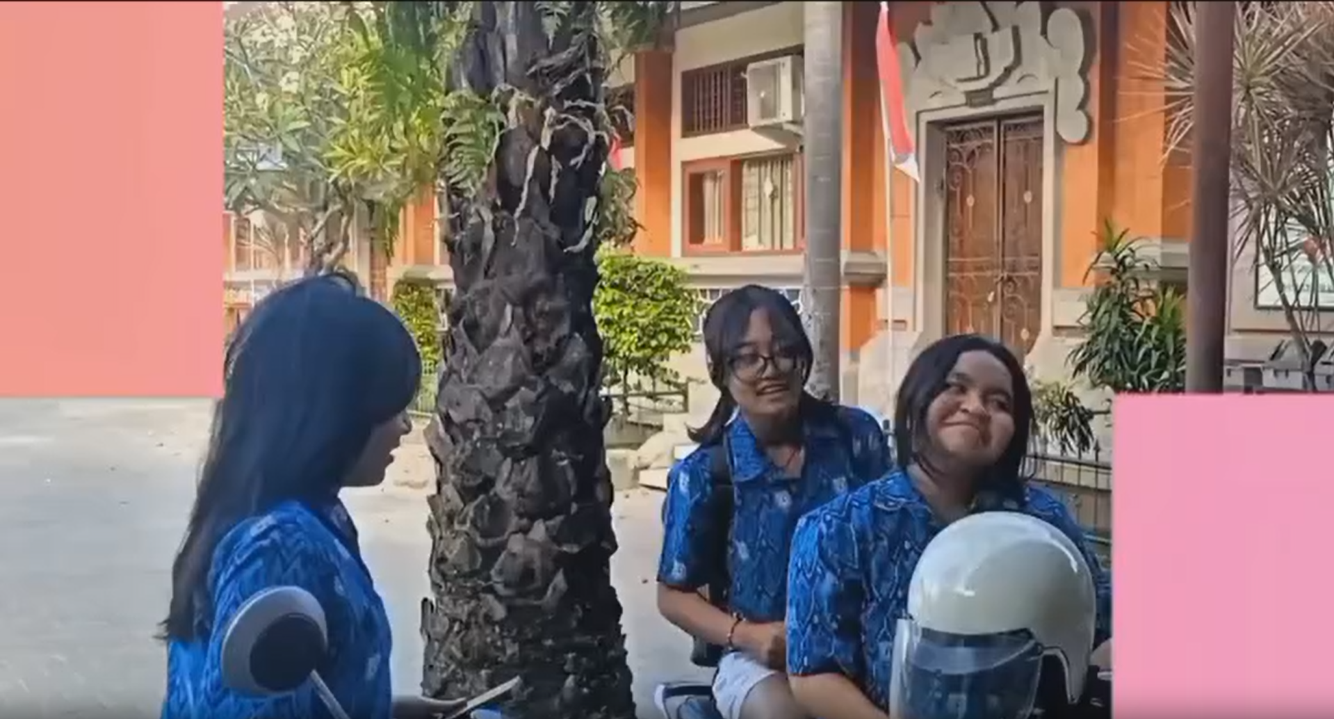 Siti Nurkamilah, Ni Ketut Ayu Vani Widyaswari, dan Indriani Puspita Sari