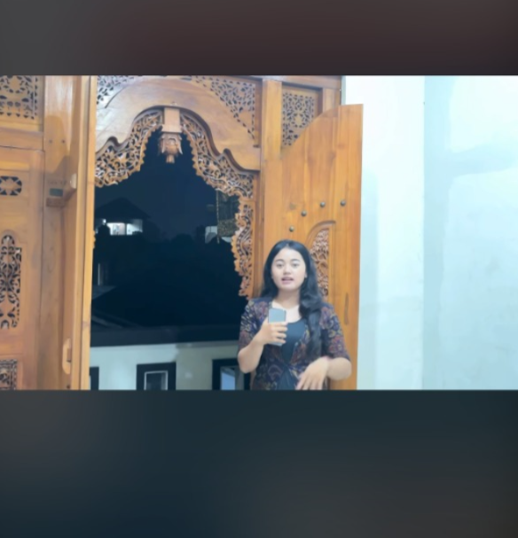 Ni Putu Intan Juniari